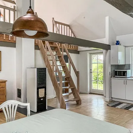 Semesterbostad 2 Bedroom Gorgeous In