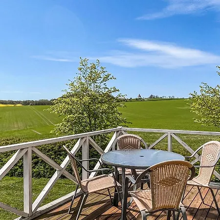 2 Bedroom Gorgeous In * Allinge-Sandvig
