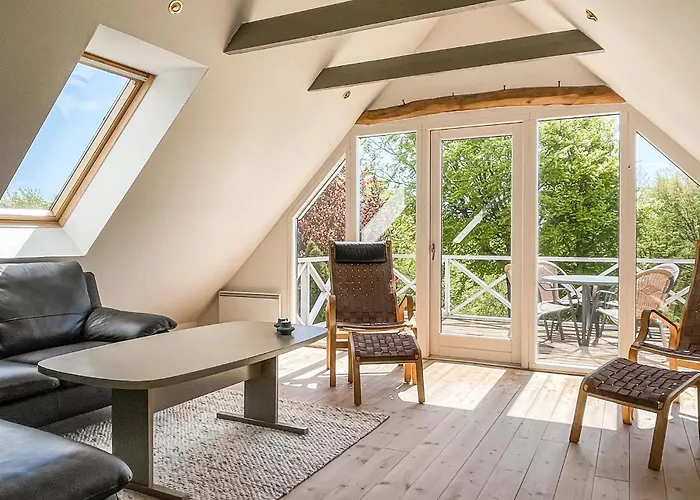 2 Bedroom Gorgeous In *